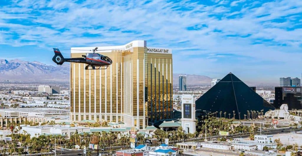 Tour en hélicoptère à Las Vegas avec Maverick, survol du Strip et du Red Rock Canyon avec le Neon & Nature Tour