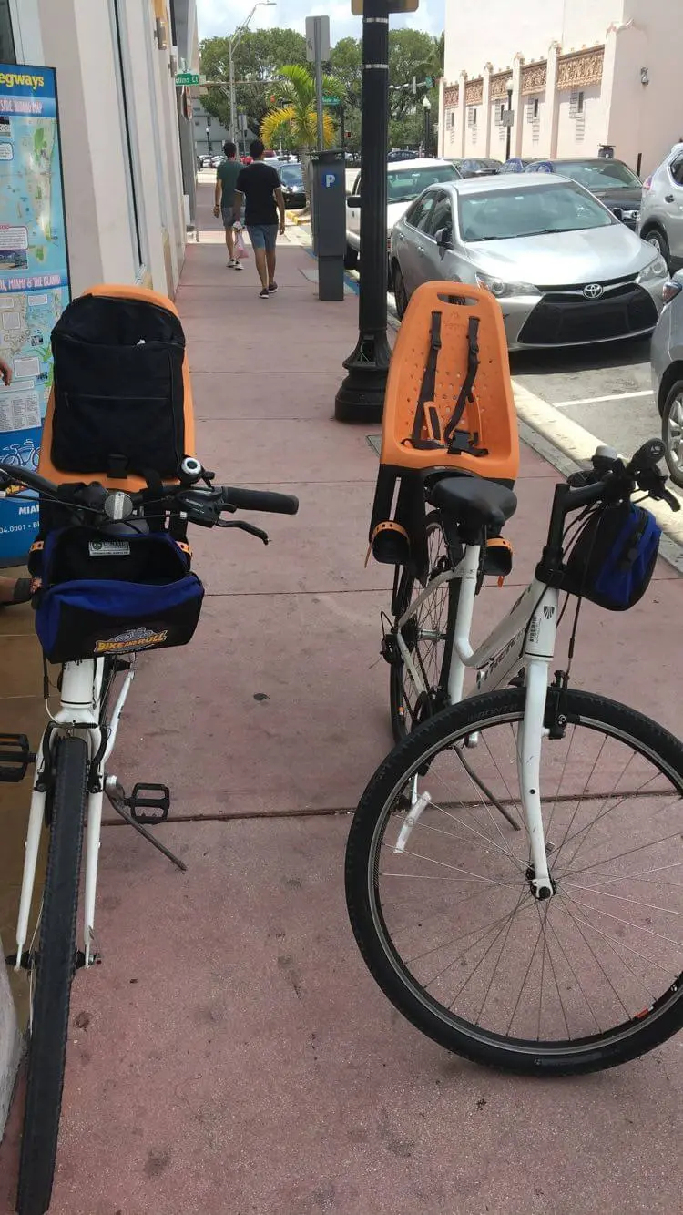 Location de vélo avec porte-enfant à Miami Beach – notre expérience en famille