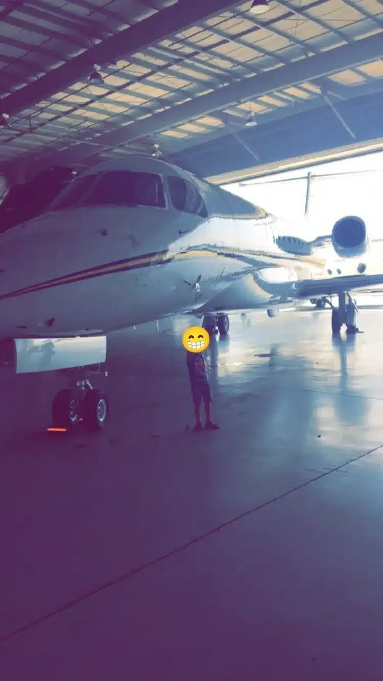 Hélicoptère avant notre décollage pour un survol de Los Angeles.